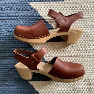 Bryr Studio Emma Closed Toe Mid Heel